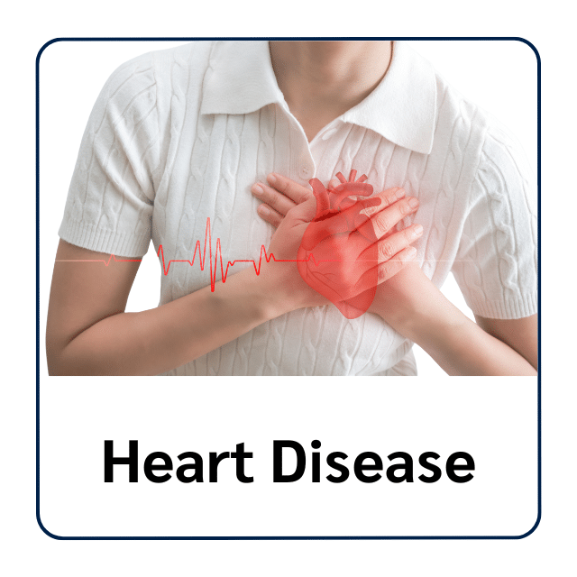 บุคคลจับบริเวณหน้าอกพร้อมภาพหัวใจ สื่อถึงโรคหัวใจและระบบไหลเวียนเลือด