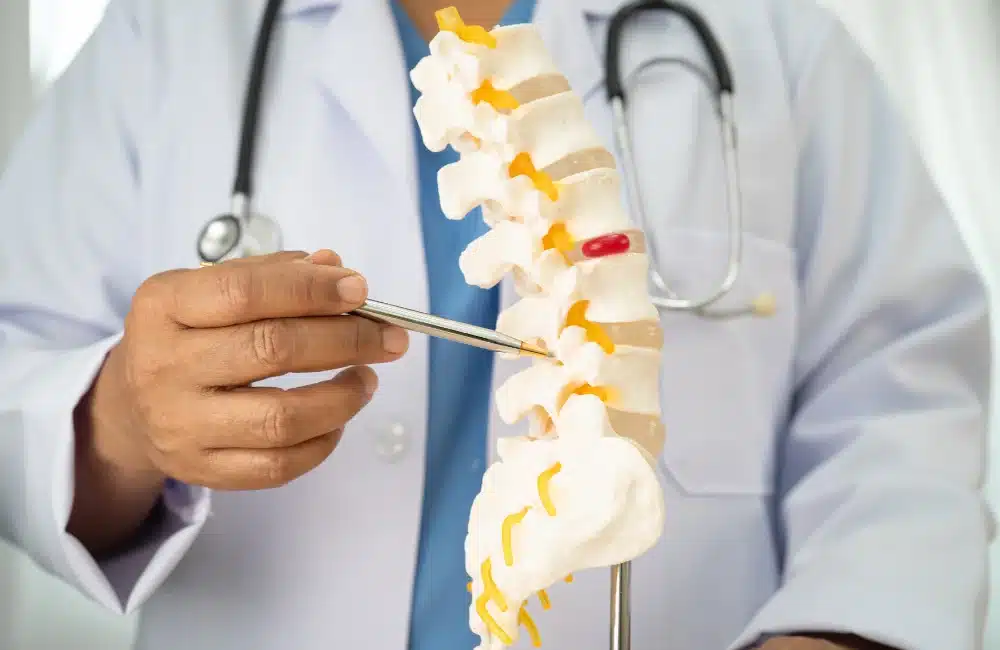 โรคเกี่ยวกับกระดูก ข้อ และกล้ามเนื้อ ที่ควรรู้จัก มีโรคอะไรบ้าง